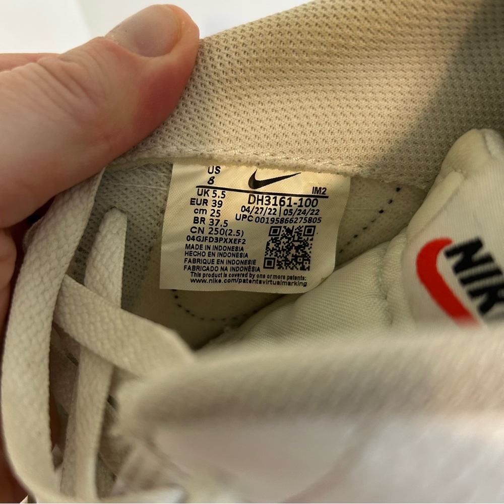 Nike Women’s Court Legacy Sneakers 8 White Black Casual Shoes Gently Used - Picture 9 of 9